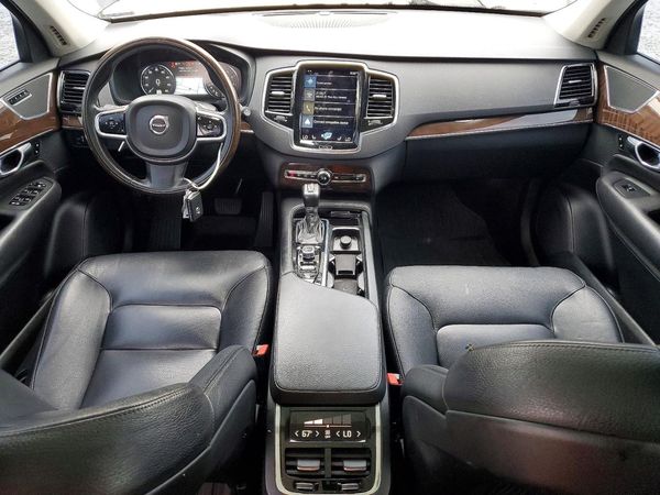 2016 VOLVO XC90