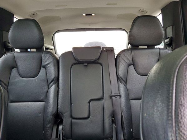 2016 VOLVO XC90