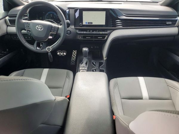 2025 TOYOTA CAMRY