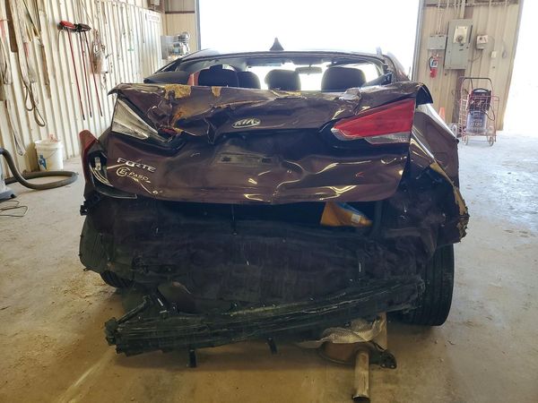 2018 KIA FORTE LX Base