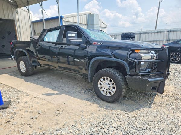 2020 CHEVROLET SILVERADO LT
