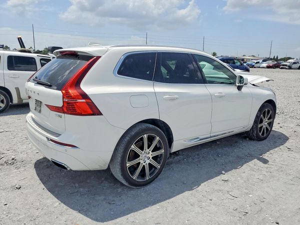 2020 VOLVO XC60