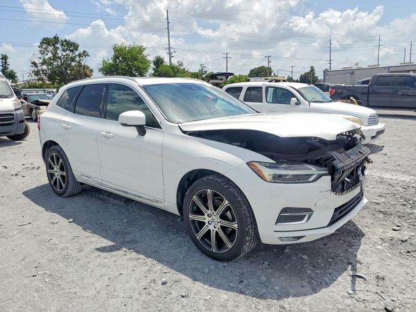 2020 VOLVO XC60