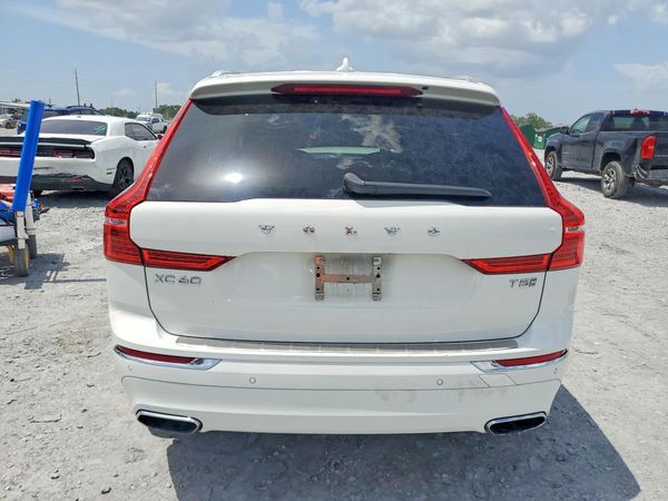 2020 VOLVO XC60