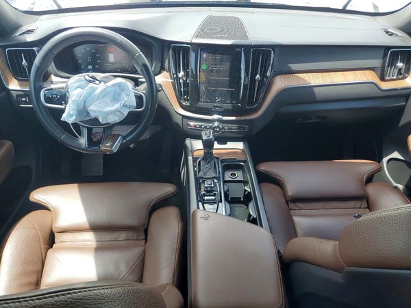 2020 VOLVO XC60