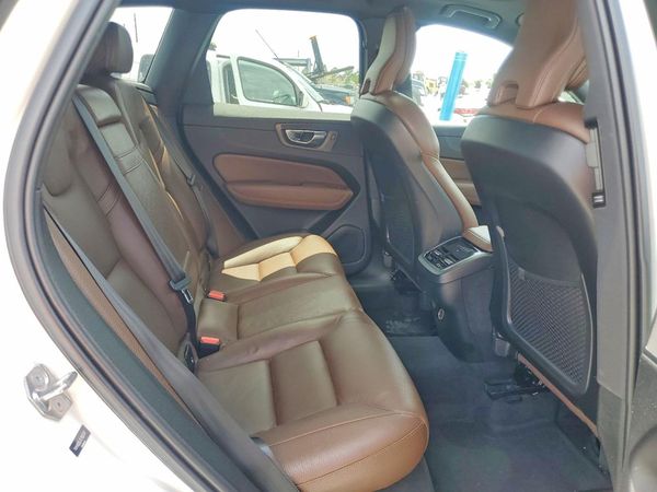 2020 VOLVO XC60