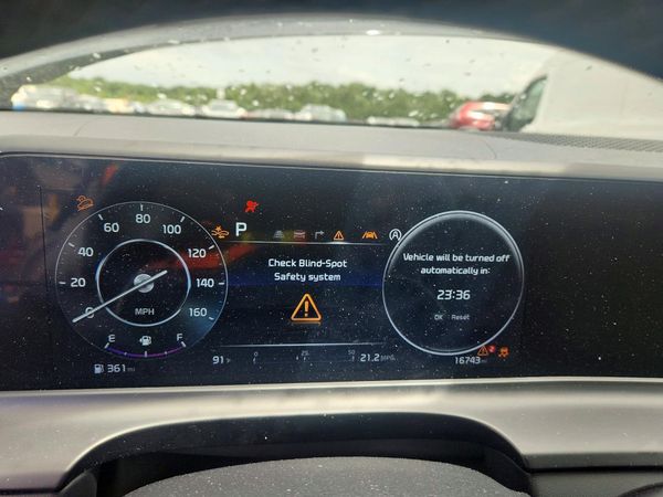 2025 KIA SELTOS EX