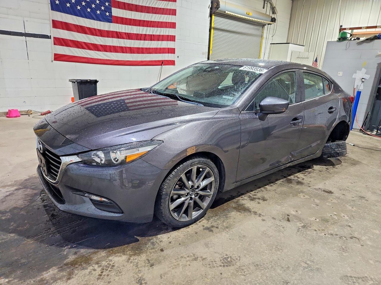 2018 MAZDA 3 Touring