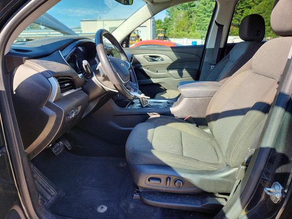 2020 CHEVROLET TRAVERSE LT