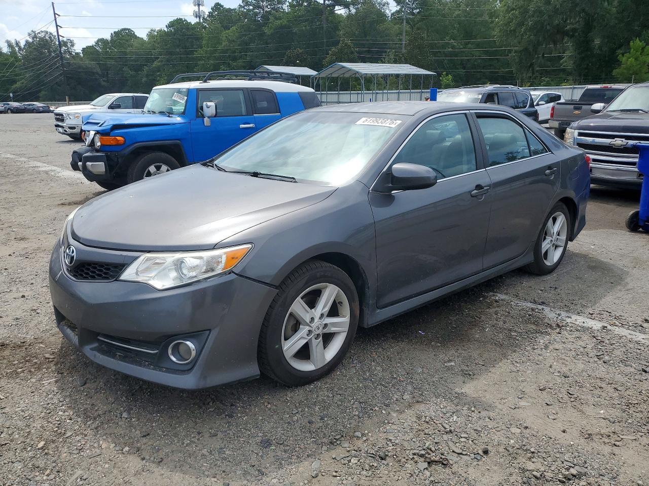 2012 TOYOTA CAMRY — Front 3/4