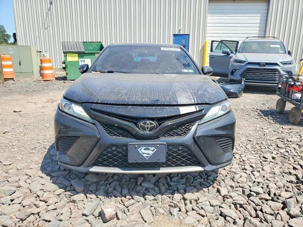 2018 TOYOTA CAMRY