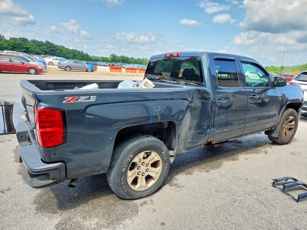2017 CHEVROLET SILVERADO LT