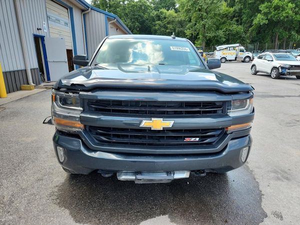 2017 CHEVROLET SILVERADO LT