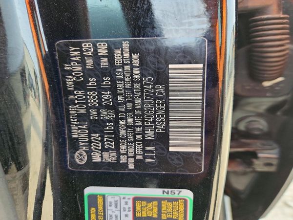 2024 HYUNDAI ELANTRA Limited