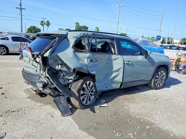 2021 TOYOTA RAV4 XLE Premium