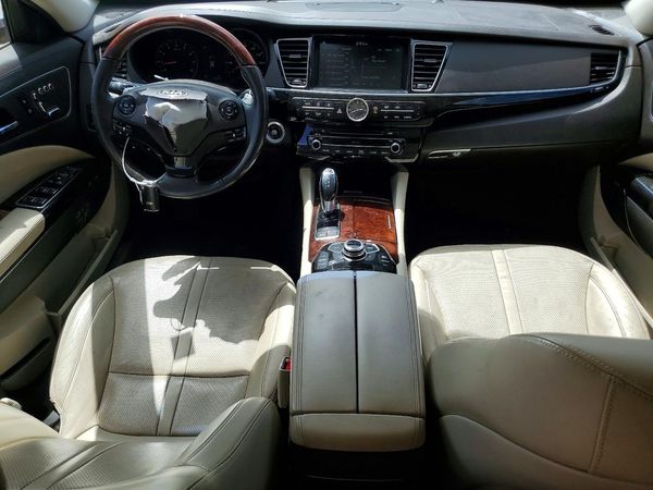 2016 KIA K900 Premium