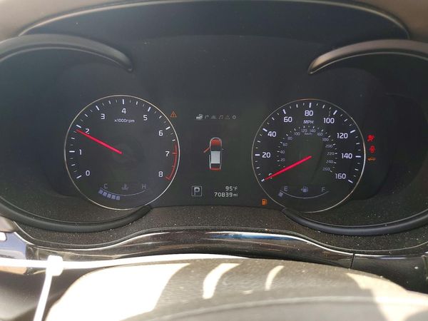 2016 KIA K900 Premium