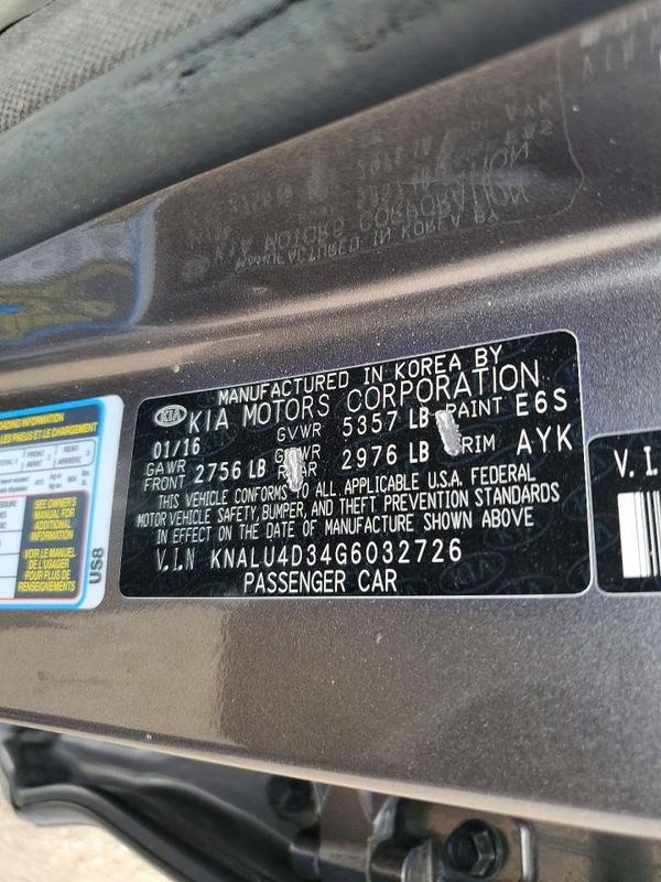 2016 KIA K900 Premium