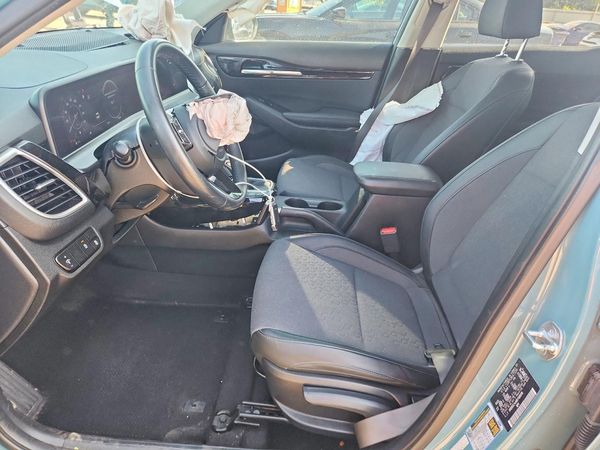 2024 KIA SELTOS S, X-Line
