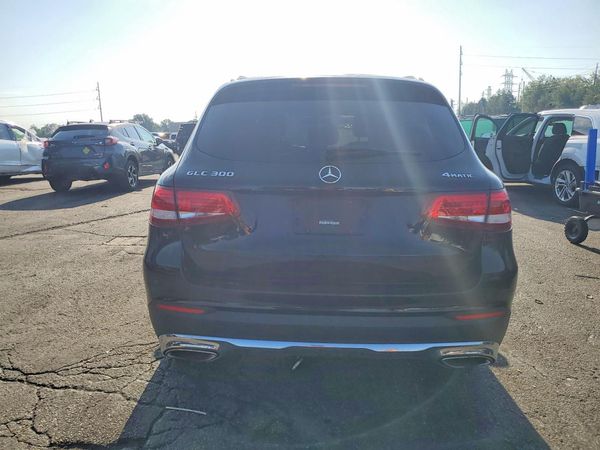 2017 MERCEDES-BENZ GLC GLC300 Base-4M