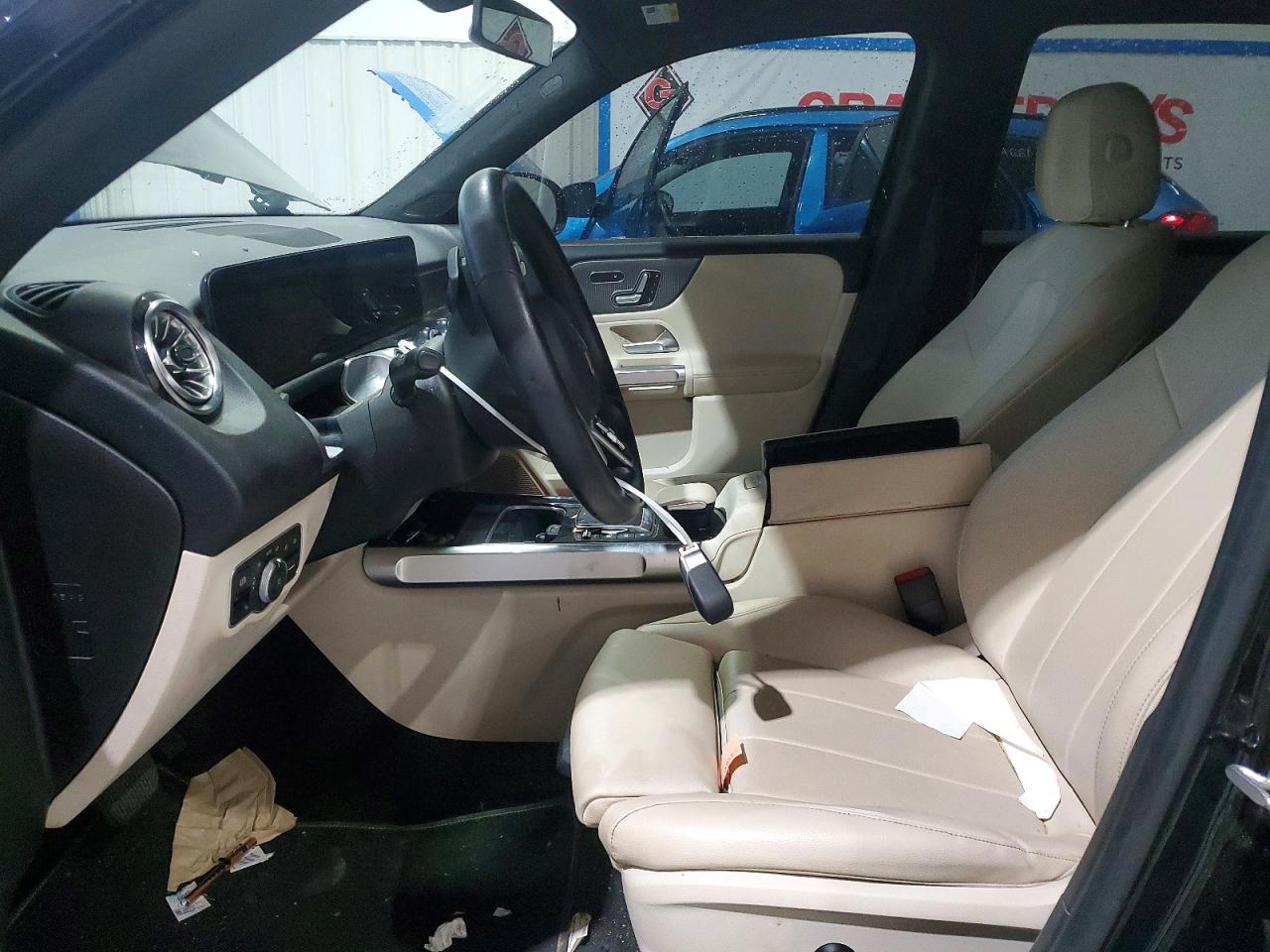 2022 MERCEDES-BENZ GLB GLB250