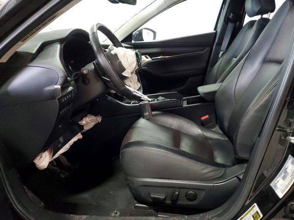 2023 MAZDA 3 Premium Plus Package