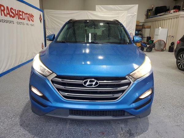2016 HYUNDAI TUCSON