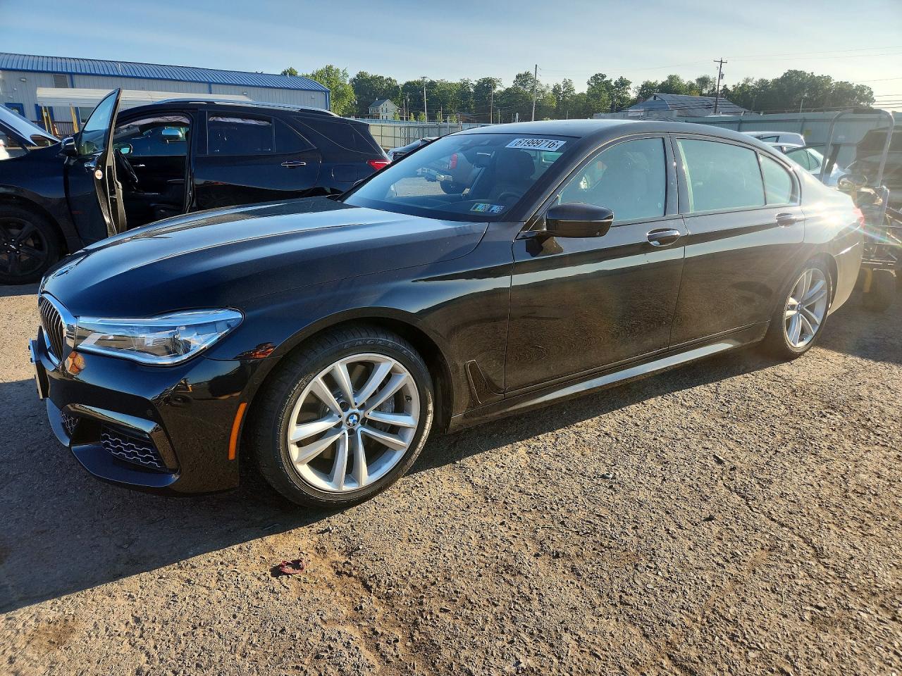 2016 BMW 750 xDrive