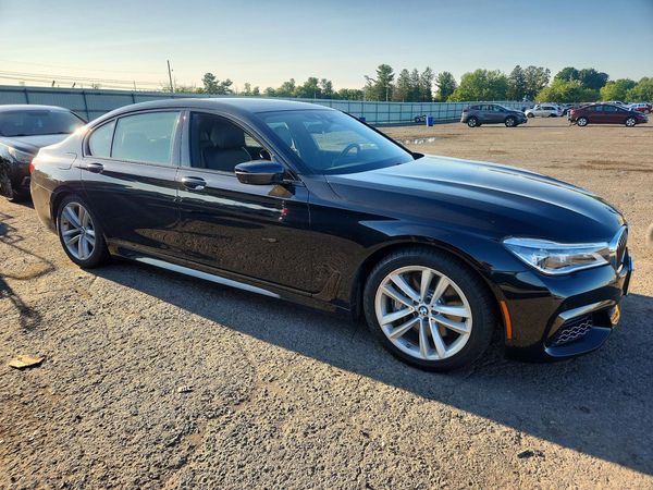 2016 BMW 750 xDrive