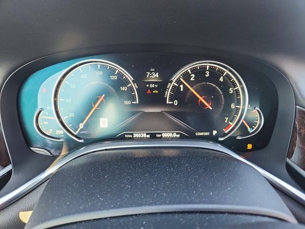 2016 BMW 750 xDrive