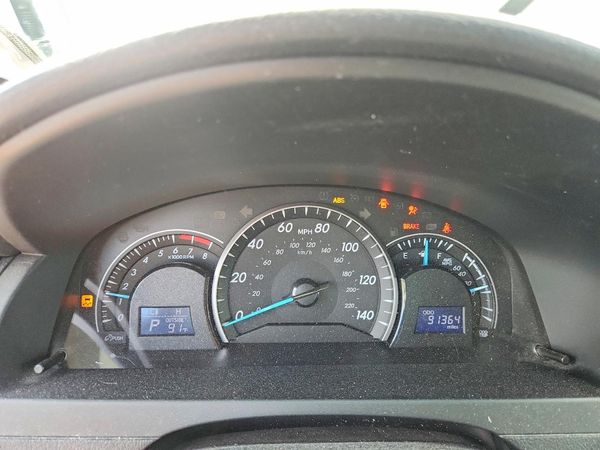 2014 TOYOTA CAMRY