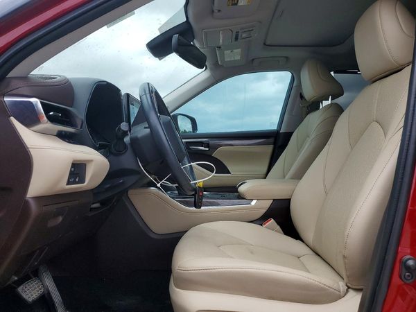 2021 TOYOTA HIGHLANDER Limited
