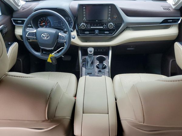 2021 TOYOTA HIGHLANDER Limited