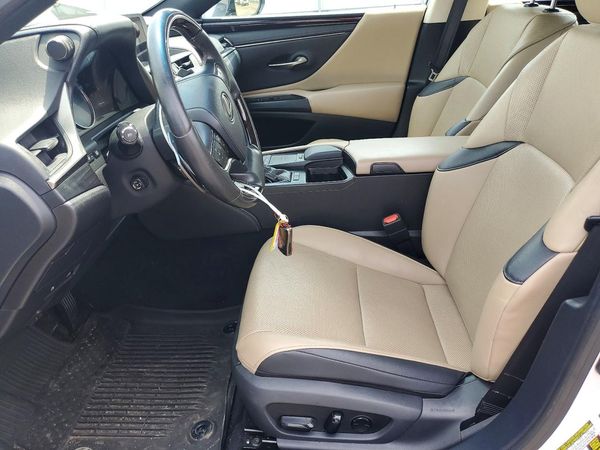 2020 LEXUS ES