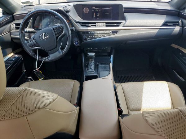 2020 LEXUS ES