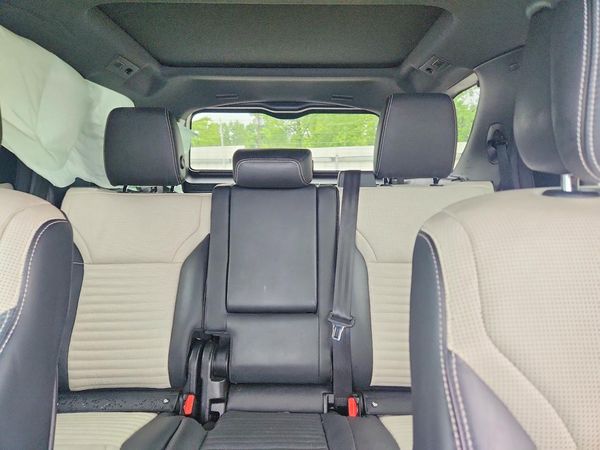 2023 LAND ROVER DISCOVERY Metropolitan Edition