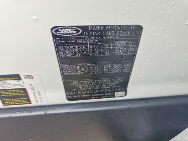 2023 LAND ROVER DISCOVERY Metropolitan Edition