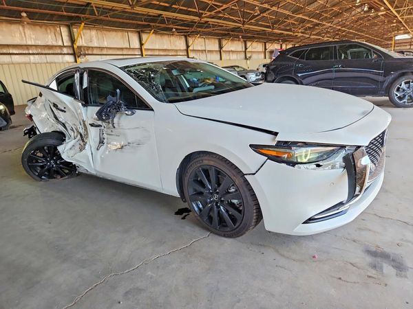 2023 MAZDA 3 Premium Plus Package