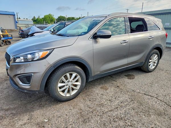 2016 KIA SORENTO L / LX