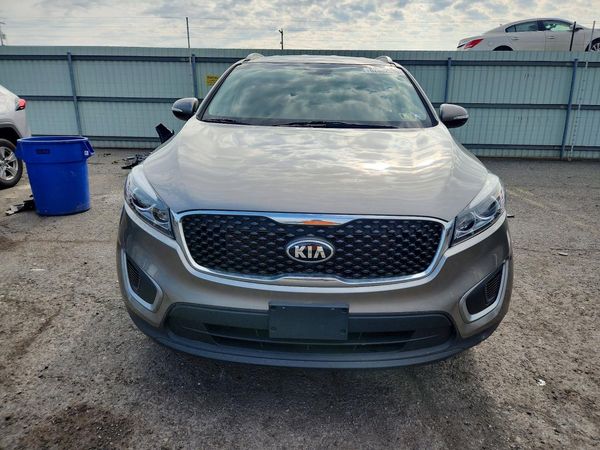 2016 KIA SORENTO L / LX