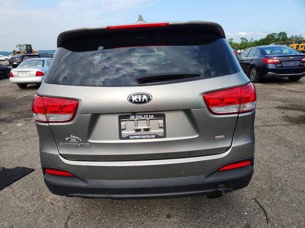 2016 KIA SORENTO L / LX