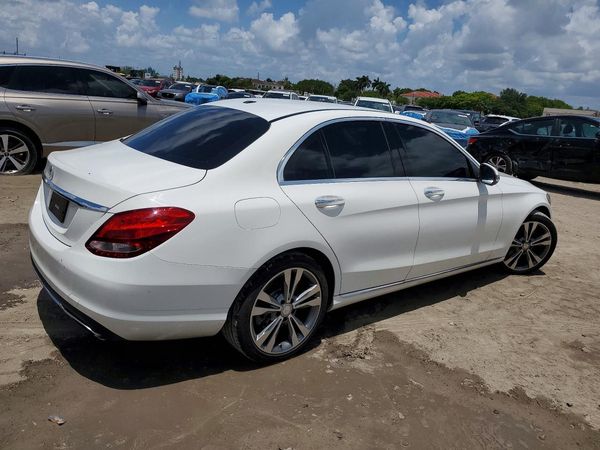 2016 MERCEDES-BENZ C C300