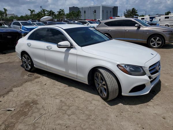 2016 MERCEDES-BENZ C C300