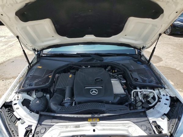 2016 MERCEDES-BENZ C C300