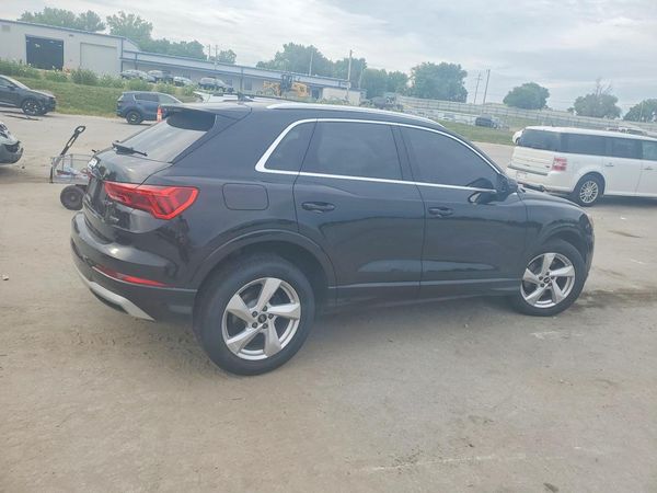2021 AUDI Q3 quattro Premium