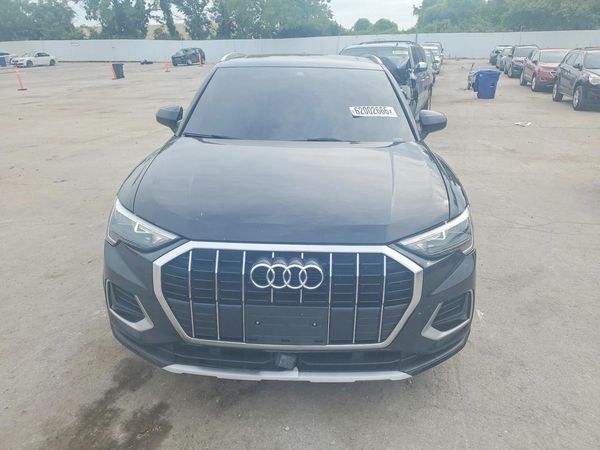 2021 AUDI Q3 quattro Premium
