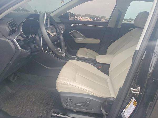 2021 AUDI Q3 quattro Premium
