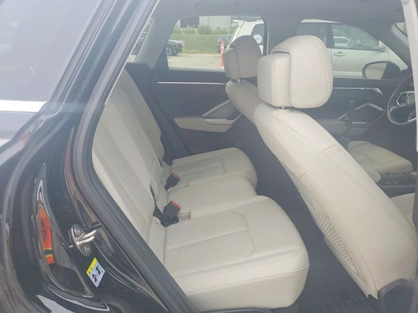 2021 AUDI Q3 quattro Premium