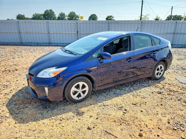 2015 TOYOTA PRIUS