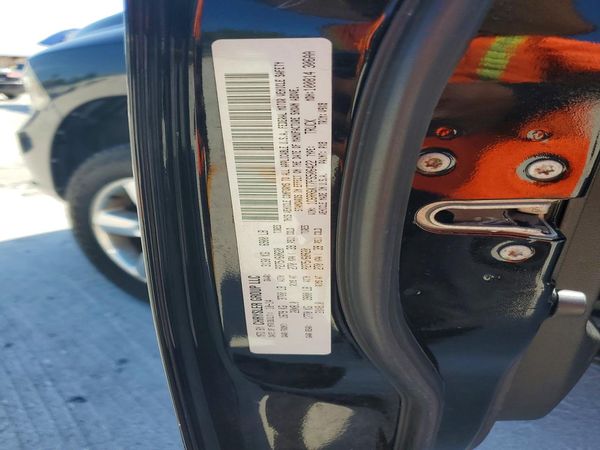 2015 RAM 1500 ST CREW CAB 4X2